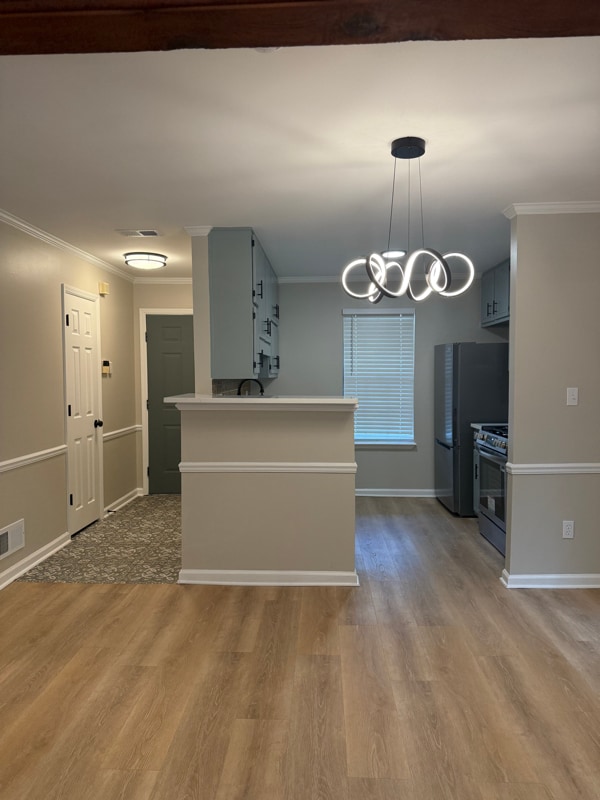 Building Photo - 8303 Mountain Pass