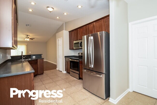 Building Photo - 16247 Magnolia Grove Way