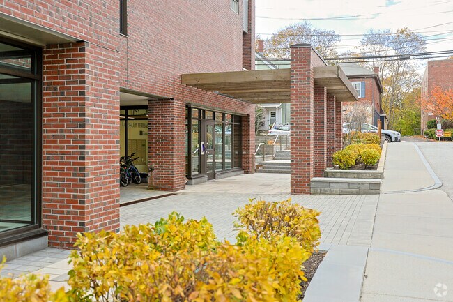 Alternar - Langley Terrace