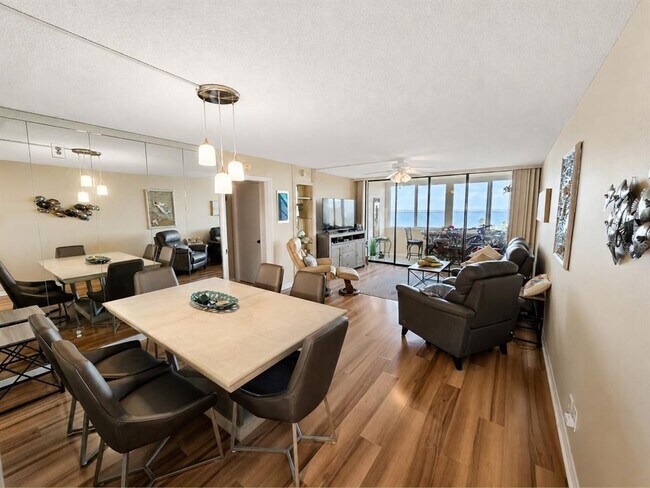 Foto del edificio - 2616 Cove Cay Dr