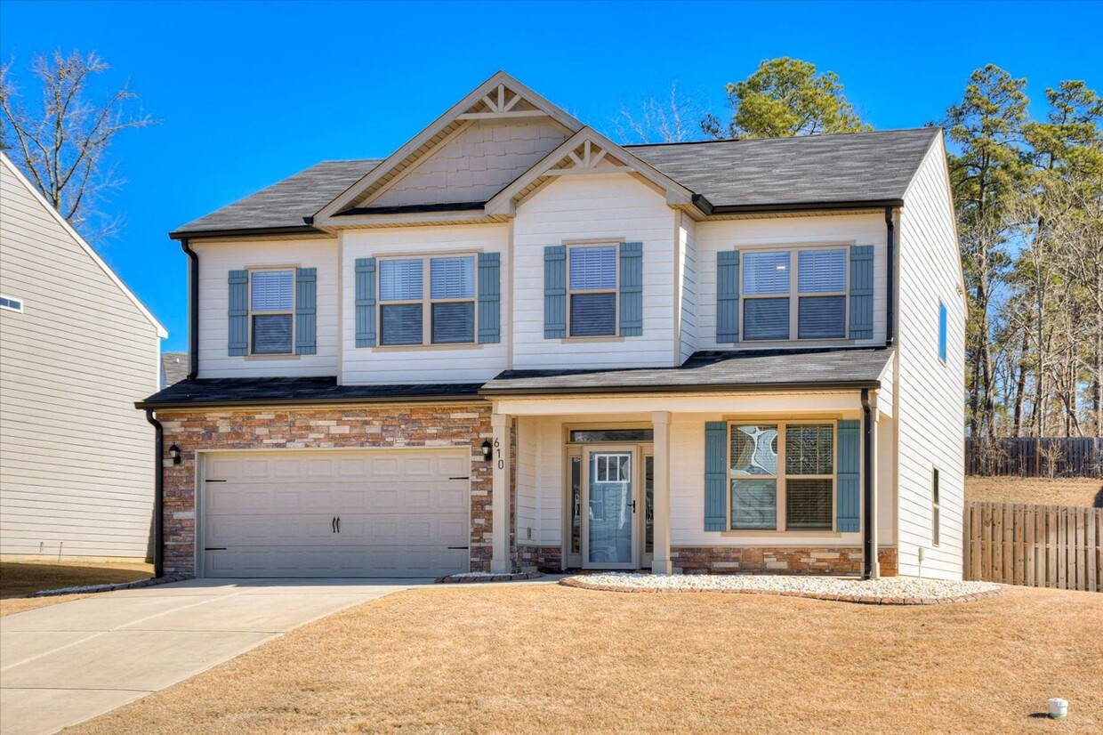 Primary Photo - 4 bedroom, 2.5 bathroom in Harlem, GA