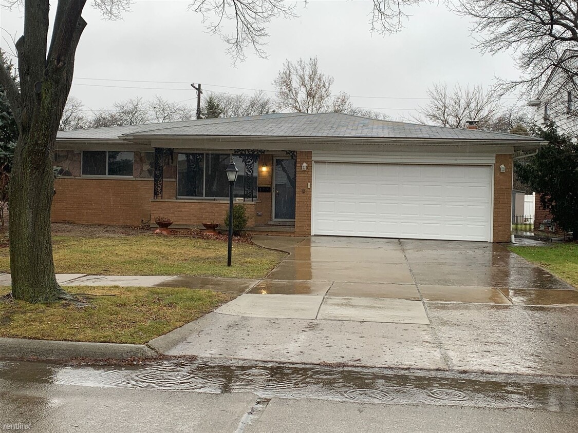 Primary Photo - 4 br, 3 bath House - 20500 Mauer St