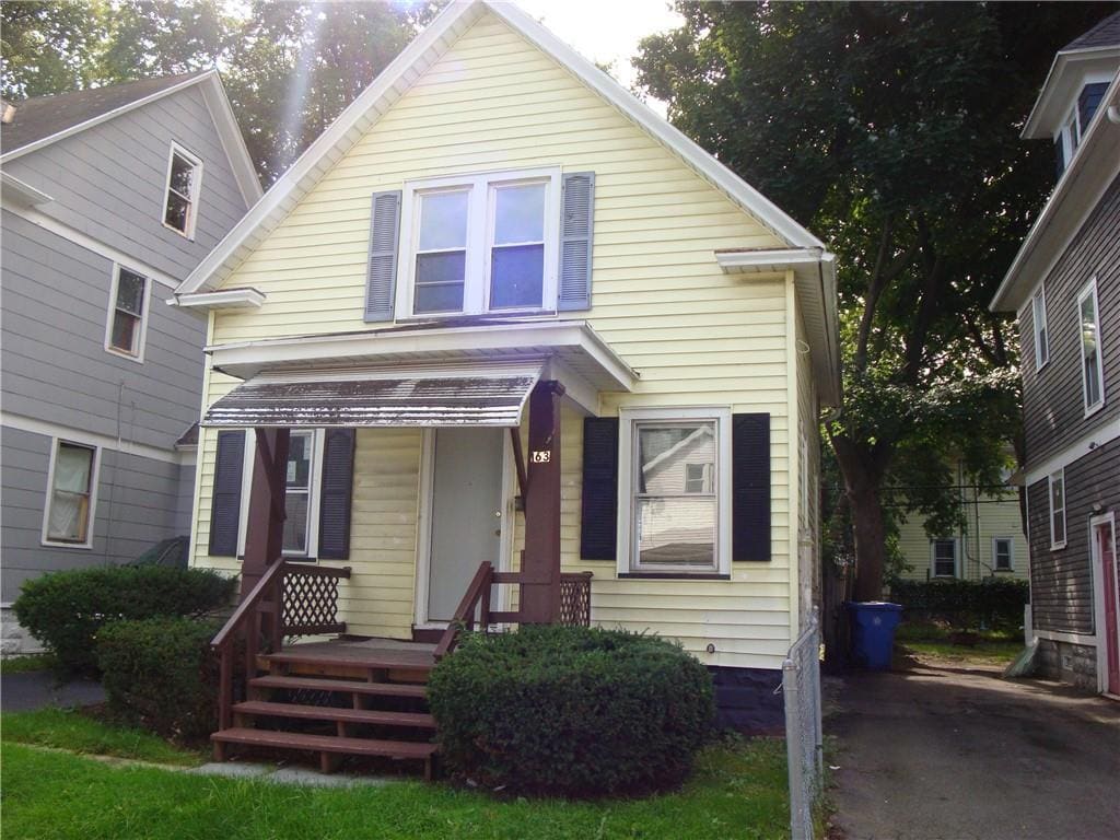 Primary Photo - 163 Durnan St
