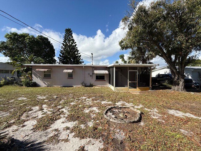 Photo - Annual Rental in Jensen Beach House