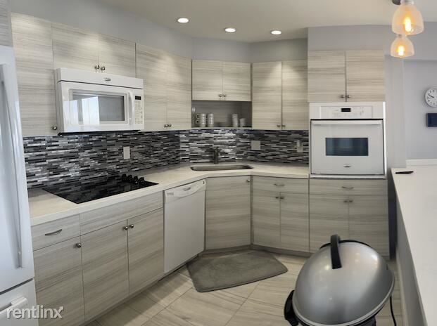 Building Photo - 2 br, 2 bath Condo - 3700 Galt Ocean Dr Ap...