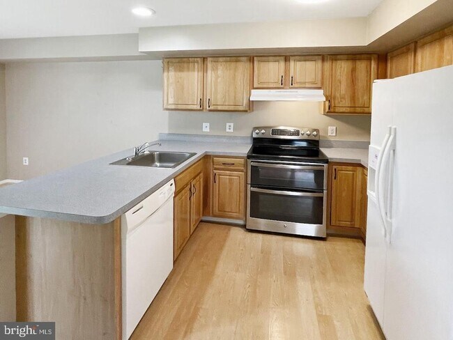 Foto del edificio - 310 Deer Run Ct