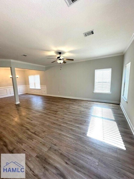 Foto del edificio - 156 Hamlet Ct