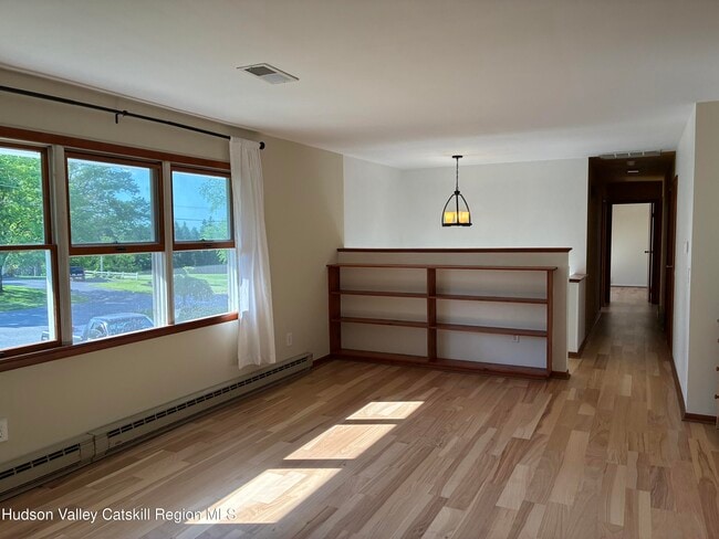 Building Photo - 50 Pleasant View Dr