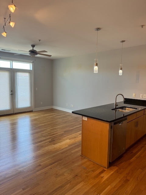 Foto del edificio - Gorgeous 1BR condo in Germantown next to S...