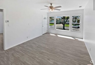Building Photo - 5728 Hazelbrook Ave