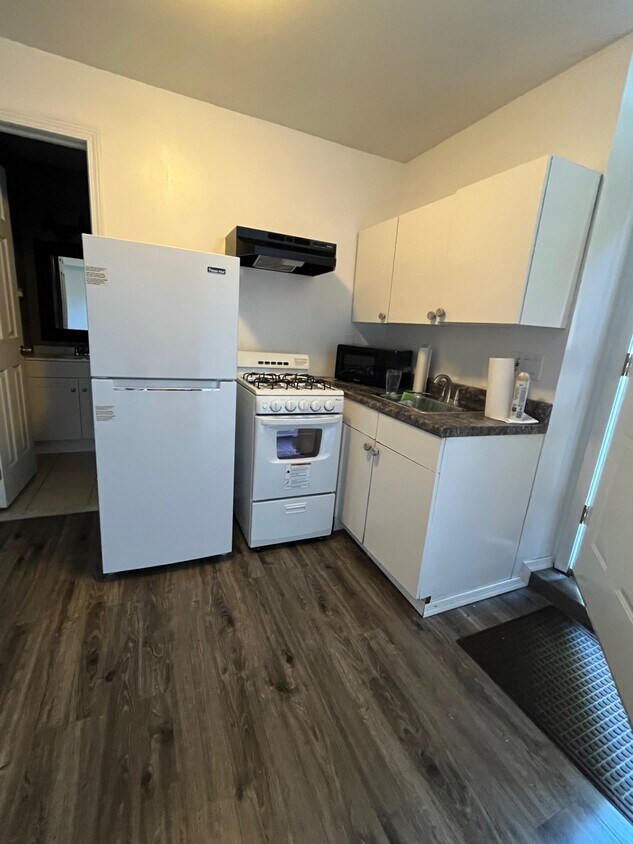 364 Netherland Ave, Staten Island, NY 10303 House Rental in Staten