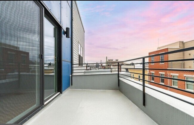 Foto del edificio - 2232 Latona St