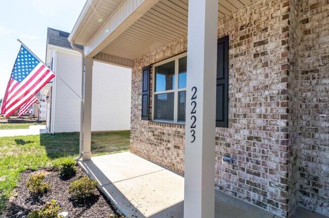 Building Photo - 2223 Viking Ct