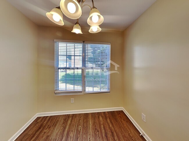 Foto del edificio - 1628 Antebellum Dr