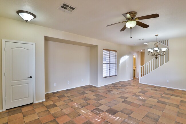 Building Photo - 2063 S Falcon Dr