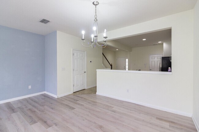 Foto del edificio - 4171 Crownwood Dr