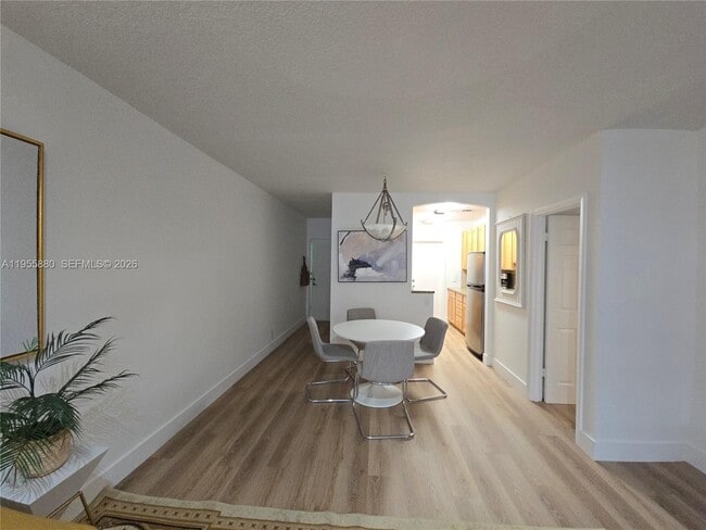 Foto del edificio - 2424 SE 17th St