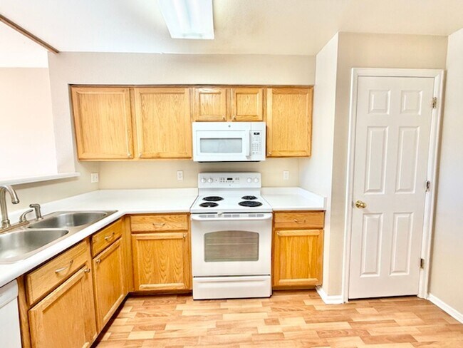 Foto del edificio - Westbury Farms 1-Bedroom