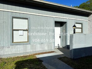 Building Photo - 7611 Indian Lakes Dr