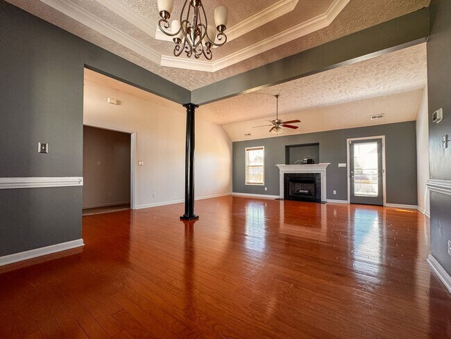 Foto del edificio - Lovely 4 Bed 2 Bath Home in Hope Mills