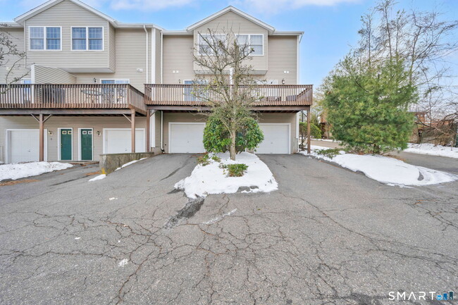 Building Photo - 39 Coram Rd