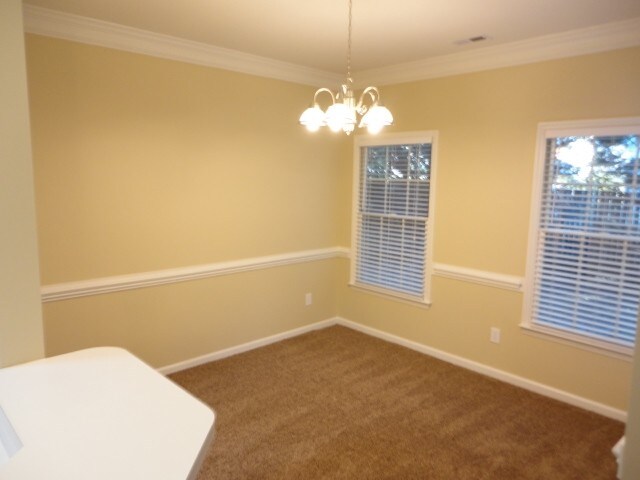 Building Photo - 102 Selsey Dr