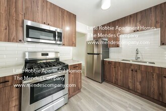 Building Photo - 1758 Robinson Ave