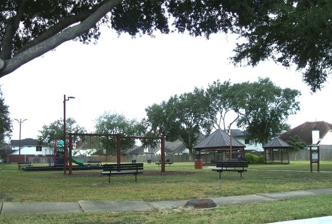 Foto del edificio - 8978 Dawnridge Dr