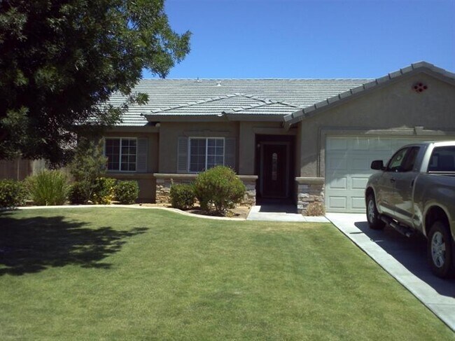 Foto del edificio - Beautiful NW Home 5 bed/2 bath $2750 Depos...