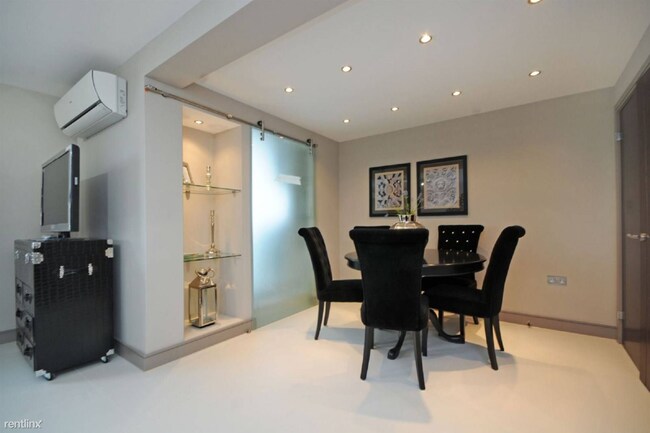 Building Photo - 2 br, 2 bath Condo - 32 Hilton Haven Rd Apt 5