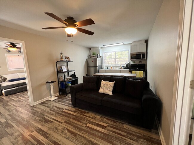 Foto del edificio - 3213 Willis St