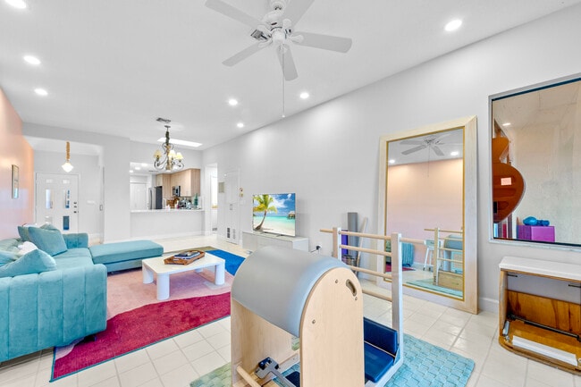 Building Photo - 7460 La Paz Blvd