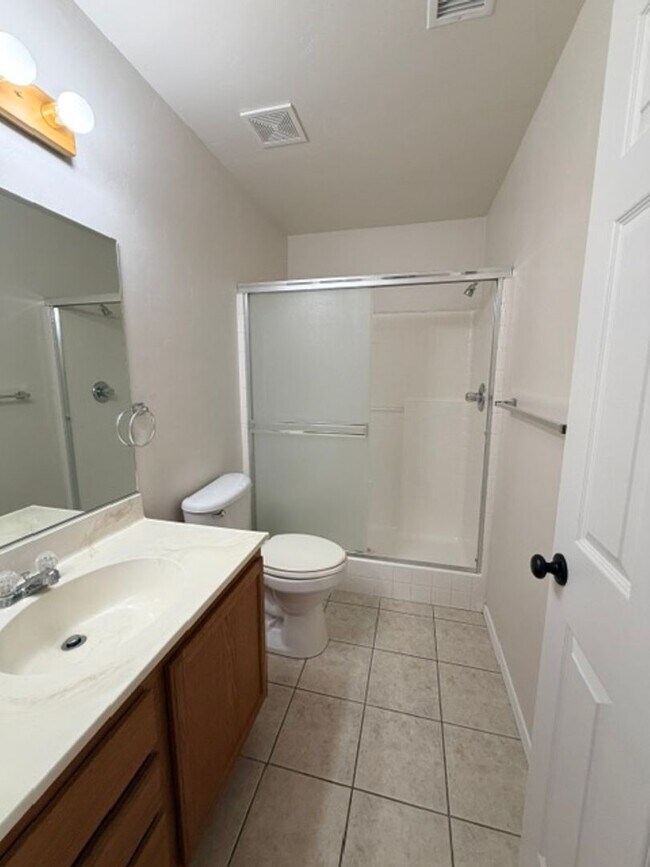 Foto del edificio - 440 Serenity Ct