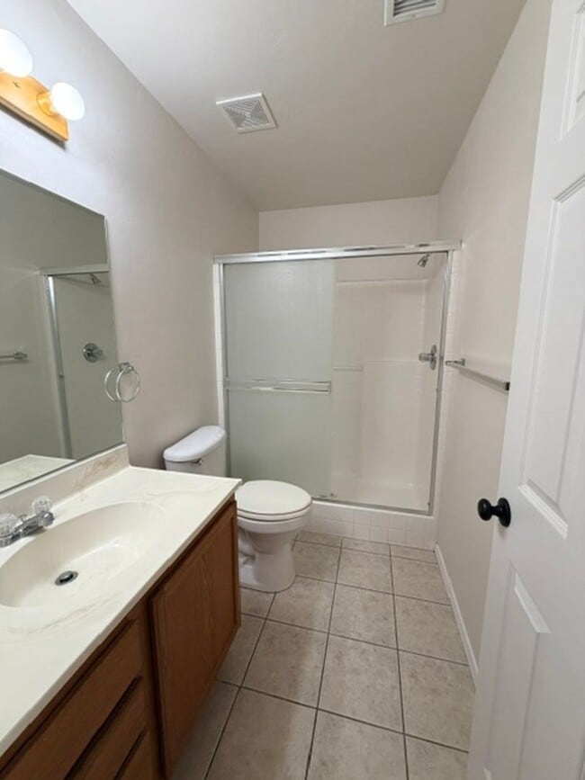 Building Photo - 440 Serenity Ct