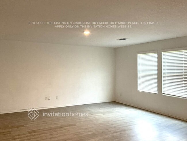 Building Photo - 160 Parish Ln