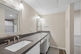 Building Photo - 1311 Antoine Dr