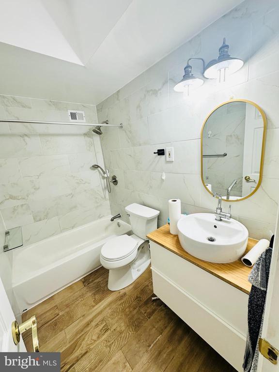 Foto del edificio - 813 Arnold St