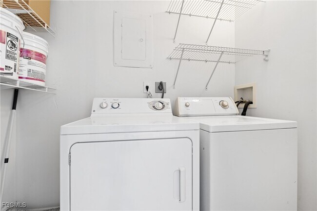 Foto del edificio - 12658 Kenwood Ln