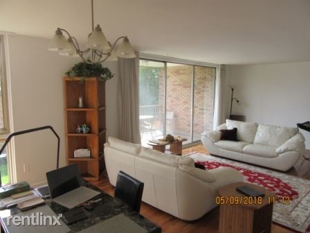 Building Photo - 2 br, 2 bath  - 4047 W Maple Rd Apt B204