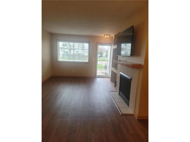 Building Photo - 2502 Yellowstone Dr