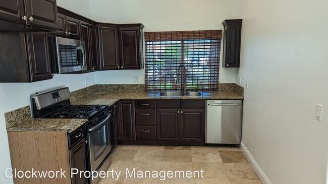 Foto del edificio - 3 br, 2 bath House - 4935 Harrison St