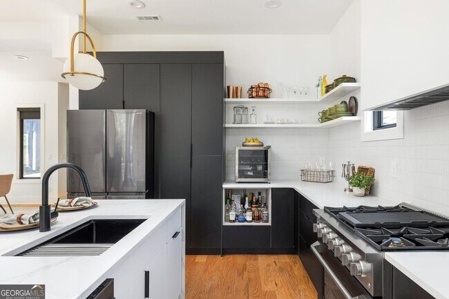 Foto del edificio - 239 Lowry St NE