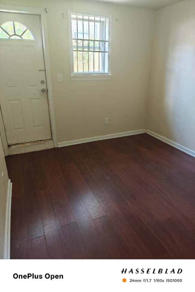 Foto del edificio - 1506 N Willington St