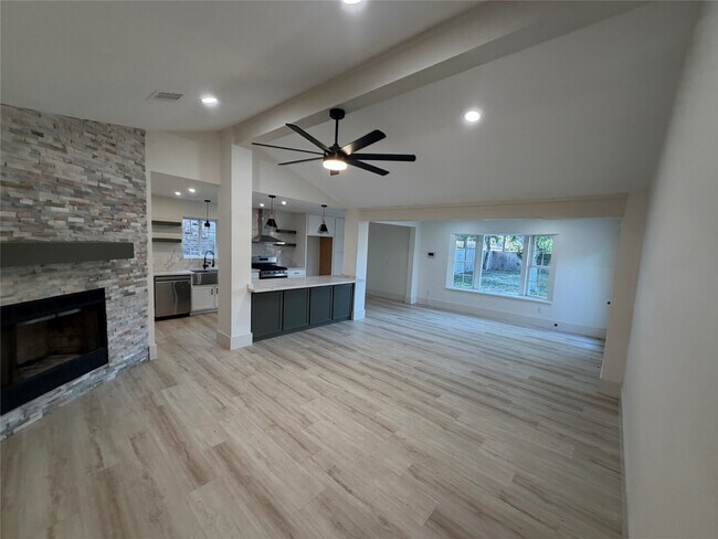 Foto del edificio - 6026 Willowbend Blvd