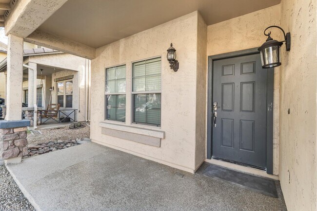 Building Photo - 2535 W Lucia Dr