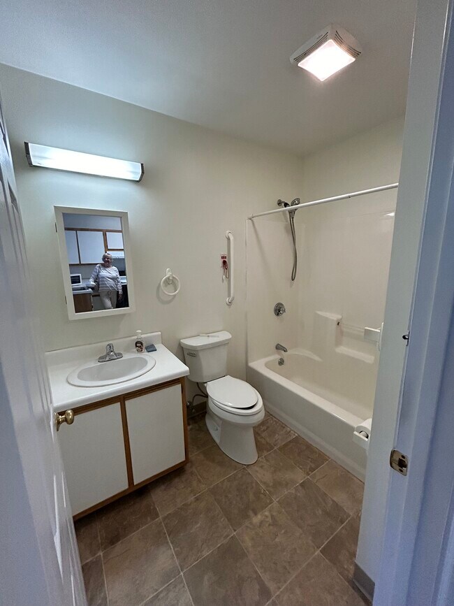 Foto del edificio - City View Senior Apartments