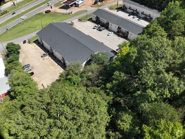 Exterior 3D - Pineview Apartments