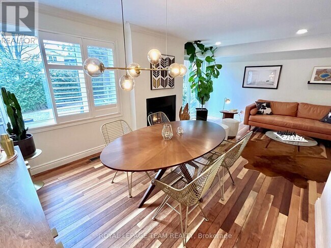 Building Photo - 710 Coronation Ave.