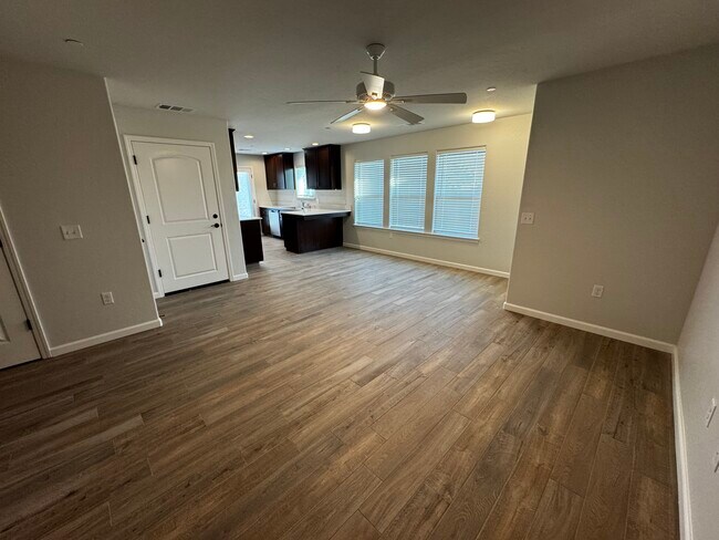 Foto del edificio - 2426 Oakmont Cir