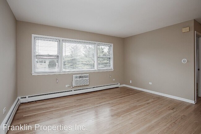 Foto del edificio - 339-339 E Fullerton Ave